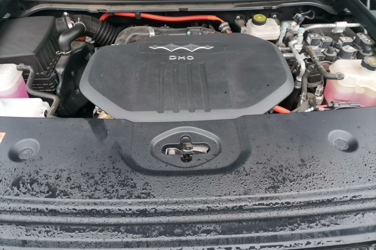 Used Formula Leopard 5 2023 Explore Edition Engine Bay