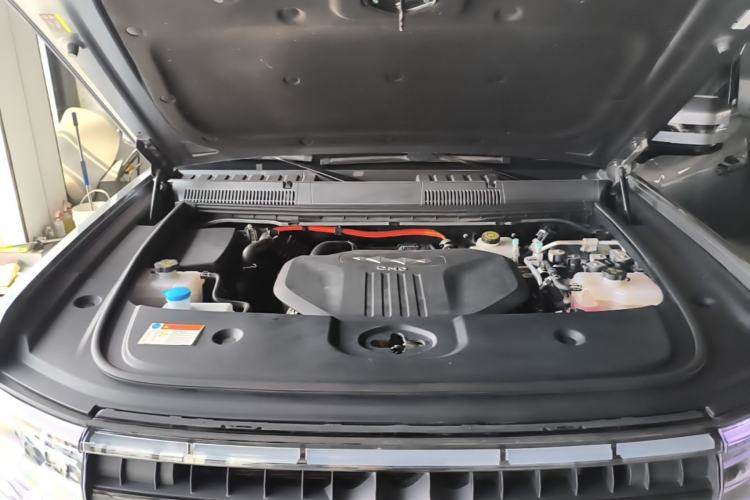 Used Formula Leopard 5 2023 Cloud Ride Flagship Edition Engine Bay