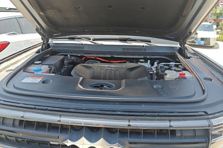 Used Formula Leopard 5 2023 Cloud Ride Flagship Edition Engine Bay