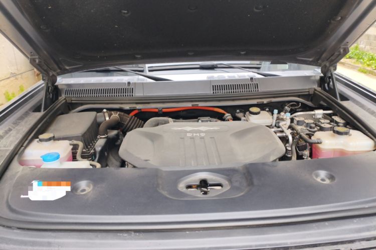 Used Formula Leopard 5 2023 Navigator Edition Engine Bay