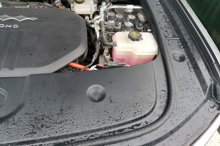 Used Formula Leopard 5 2023 Explore Edition Engine Bay Left