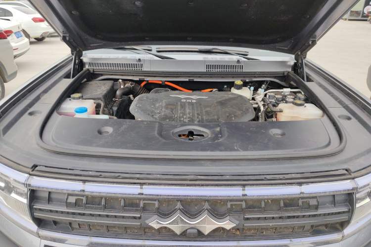 Used Formula Leopard 5 2023 Navigator Edition Engine Bay