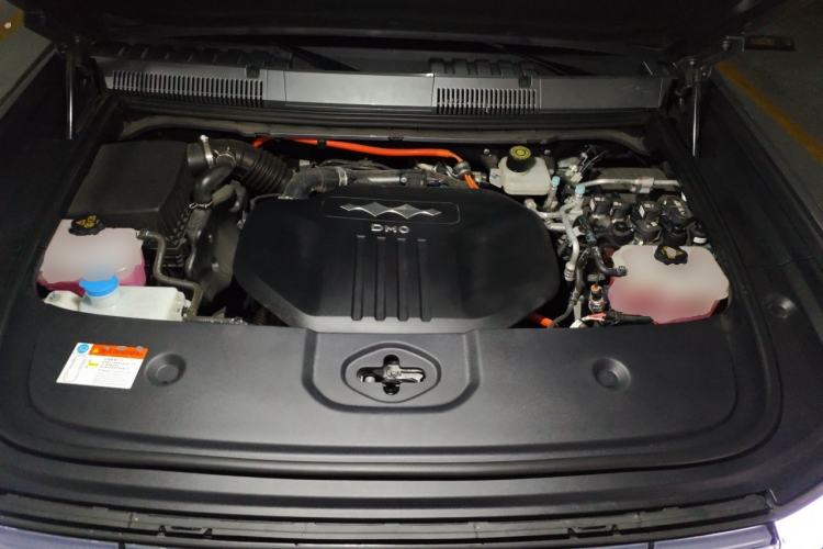 Used Formula Leopard 5 2023 Explore Edition Engine Bay