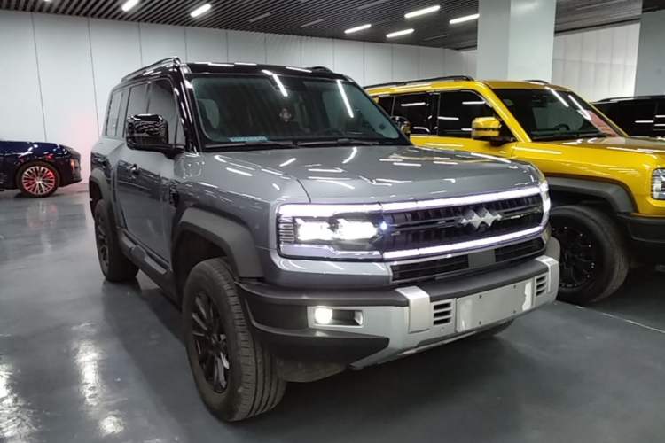 Used Formula Leopard 5 2023 Navigator Edition Exterior 1