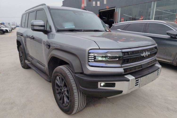 Used Formula Leopard 5 2023 Navigator Edition Exterior 1