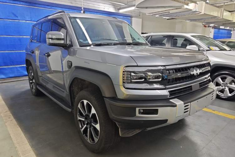 Used Formula Leopard 5 2023 Navigator Edition Exterior 1