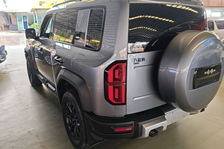 Used Formula Leopard 5 2023 Navigator Edition Exterior 2