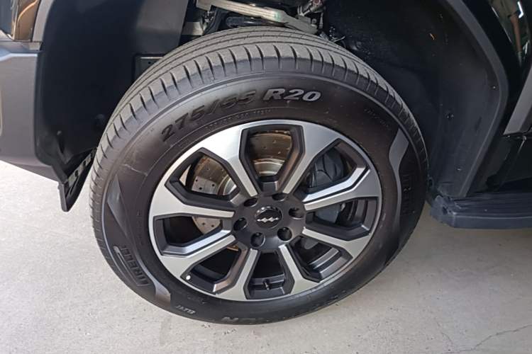Used Formula Leopard 5 2023 Navigator Edition Exterior 4