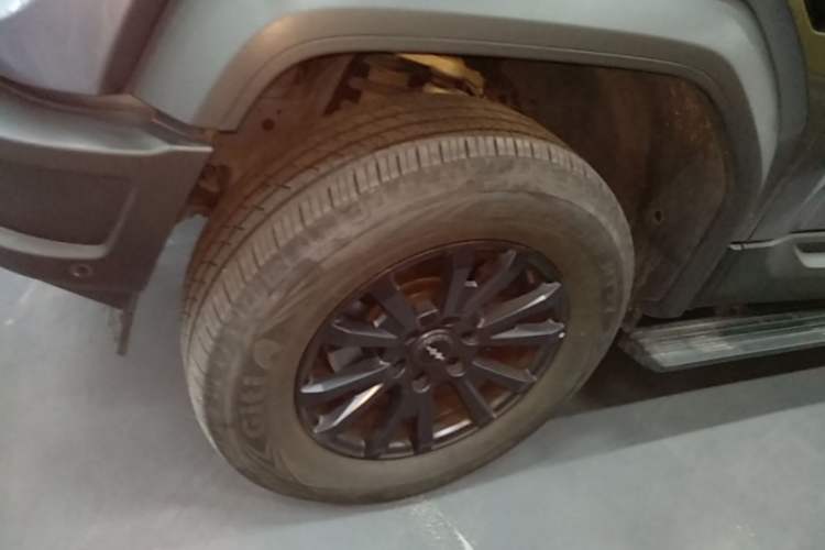 Used Formula Leopard 5 2023 Navigator Edition Exterior 4
