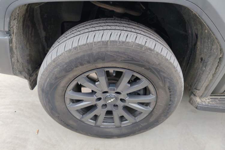 Used Formula Leopard 5 2023 Navigator Edition Exterior 4