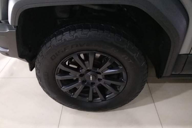 Used Formula Leopard 5 2023 Navigator Edition Exterior 4