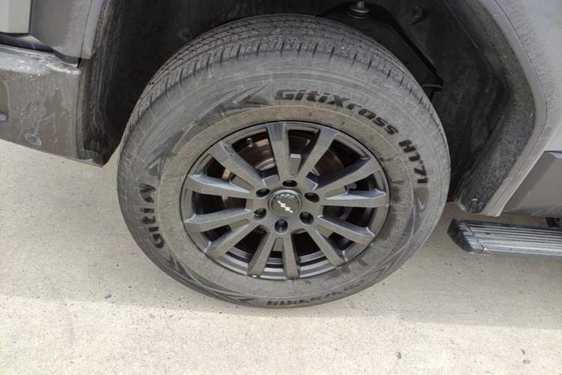 Used Formula Leopard 5 2023 Navigator Edition Exterior 5