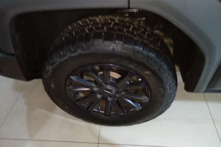 Used Formula Leopard 5 2023 Navigator Edition Exterior 5
