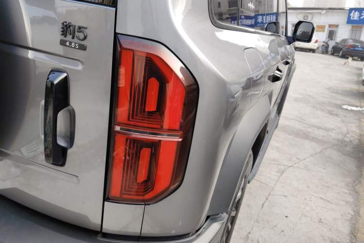Used Formula Leopard 5 2023 Explore Edition Exterior 6