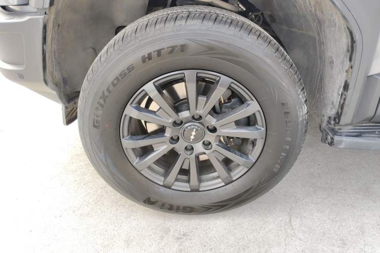 Used Formula Leopard 5 2023 Explore Edition Exterior 7