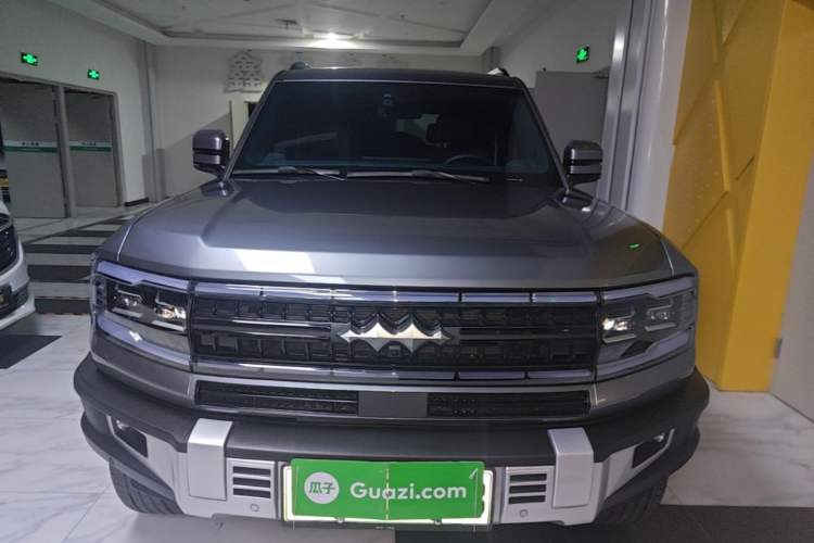Used Formula Leopard 5 2023 Navigator Edition Front