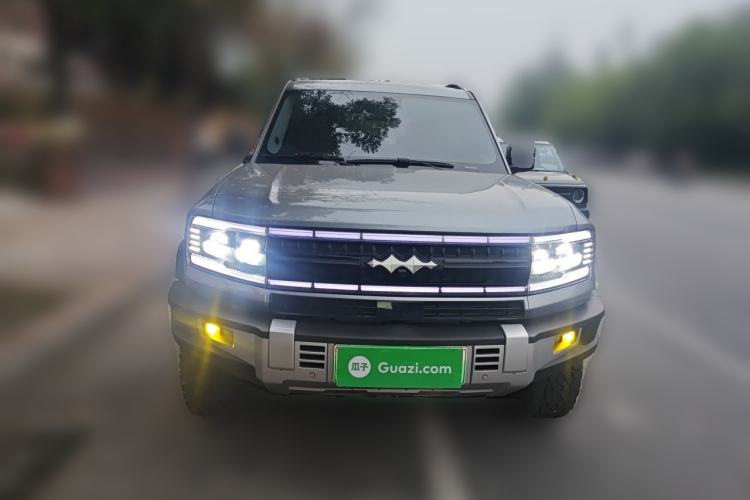 Used Formula Leopard 5 2023 Navigator Edition Front