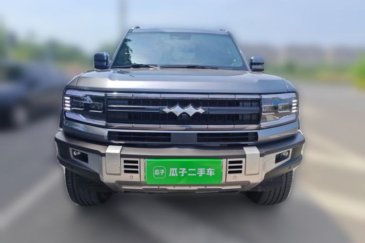 Used Formula Leopard 5 2023 Navigator Edition Front