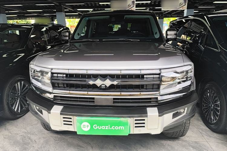 Used Formula Leopard 5 2023 Navigator Edition Front