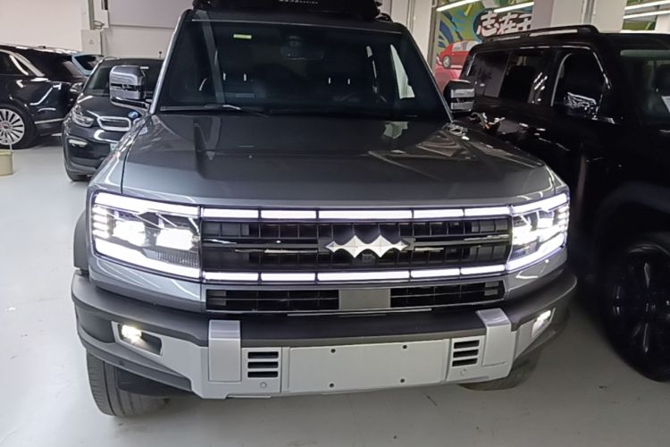 Used Formula Leopard 5 2023 Navigator Edition Front