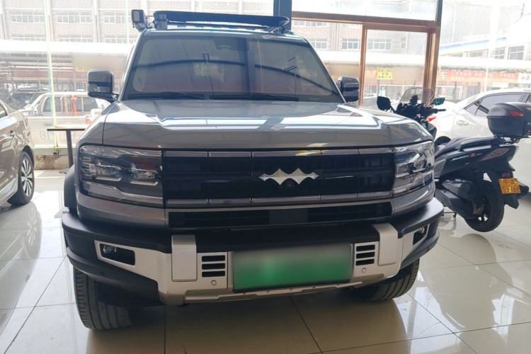 Used Formula Leopard 5 2023 Navigator Edition Front