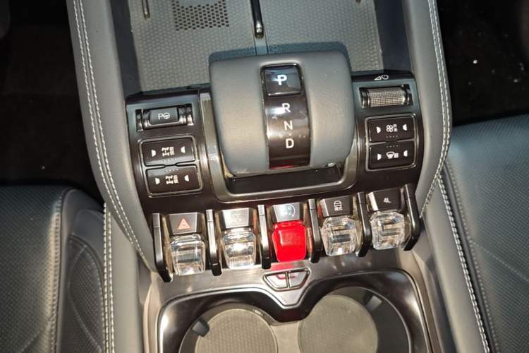 Used Formula Leopard 5 2023 Navigator Edition Gear Lever