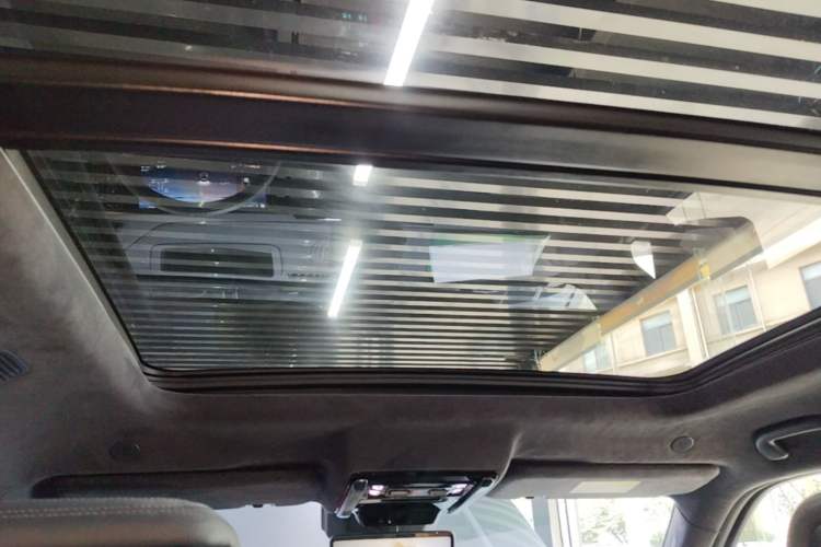 Used Formula Leopard 5 2023 Cloud Ride Flagship Edition Headliner
