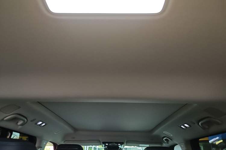 Used Formula Leopard 5 2023 Navigator Edition Headliner