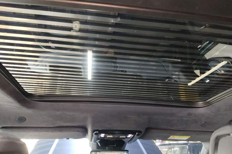 Used Formula Leopard 5 2023 Cloud Ride Flagship Edition Headliner