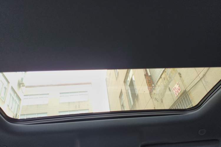 Used Formula Leopard 5 2023 Navigator Edition Headliner