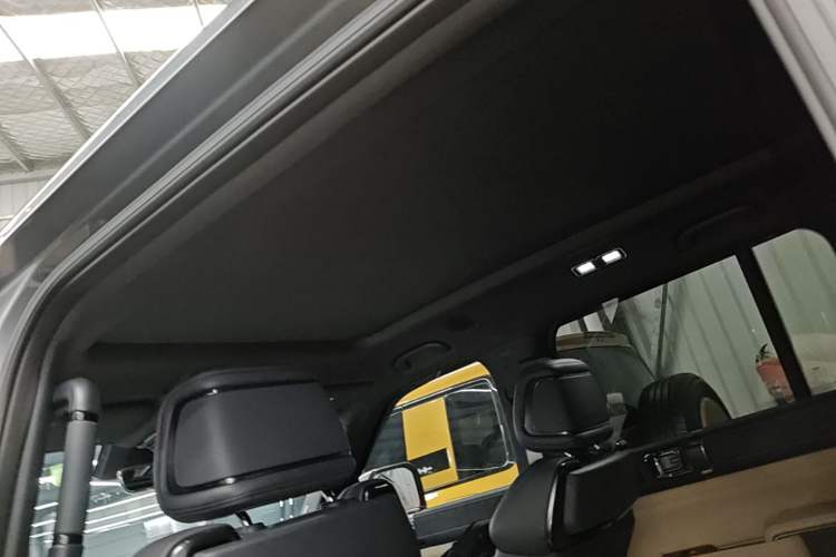 Used Formula Leopard 5 2023 Navigator Edition Headliner