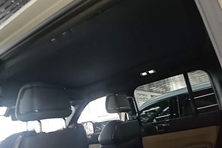 Used Formula Leopard 5 2023 Navigator Edition Headliner