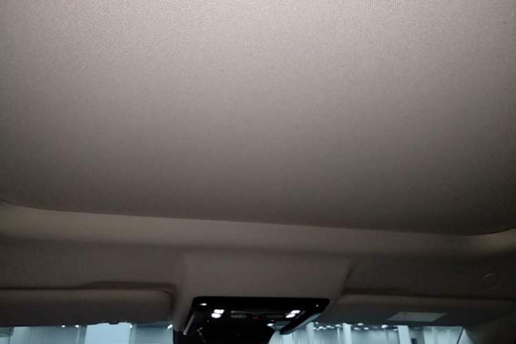 Used Formula Leopard 5 2023 Navigator Edition Headliner