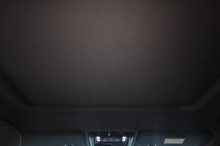 Used Formula Leopard 5 2023 Explore Edition Headliner
