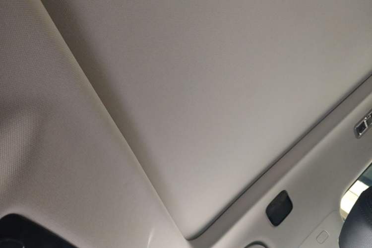 Used Formula Leopard 5 2023 Navigator Edition Headliner