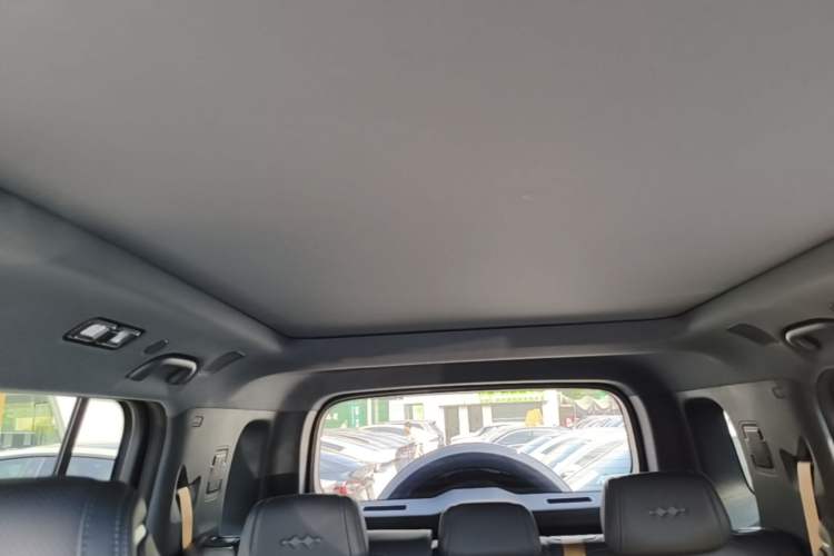 Used Formula Leopard 5 2023 Cloud Ride Flagship Edition Headliner