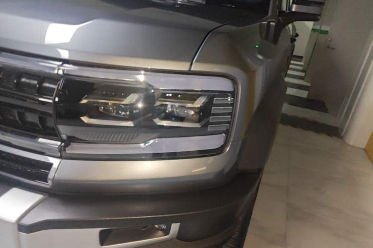 Used Formula Leopard 5 2023 Navigator Edition Left Front Headlight