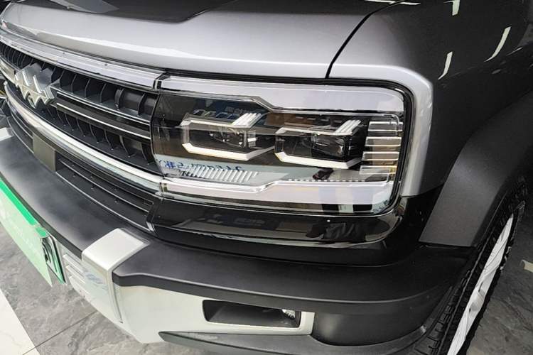 Used Formula Leopard 5 2023 Navigator Edition Left Front Headlight