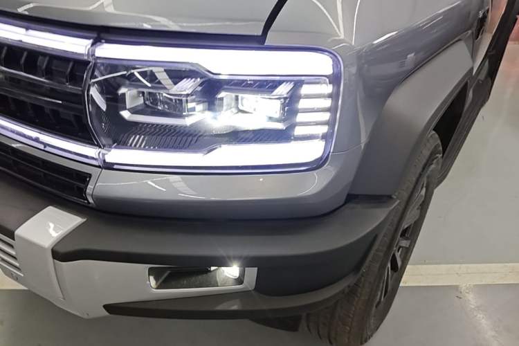 Used Formula Leopard 5 2023 Navigator Edition Left Front Headlight