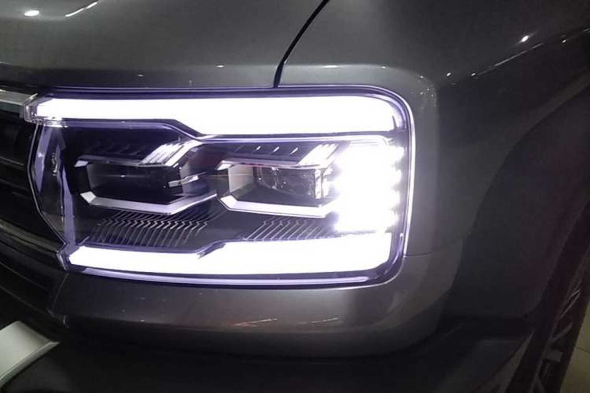 Used Formula Leopard 5 2023 Navigator Edition Left Front Headlight