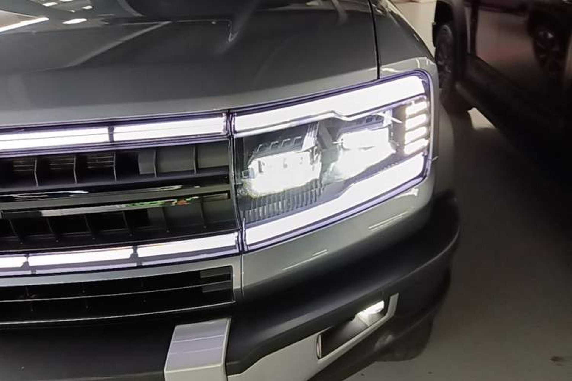 Used Formula Leopard 5 2023 Navigator Edition Left Front Headlight