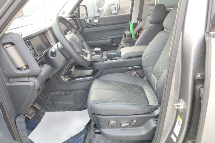 Used Formula Leopard 5 2023 Explore Edition Left Front Seat