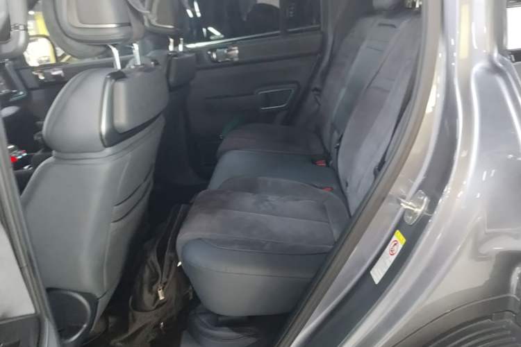 Used Formula Leopard 5 2023 Cloud Ride Flagship Edition Left Rear Seat