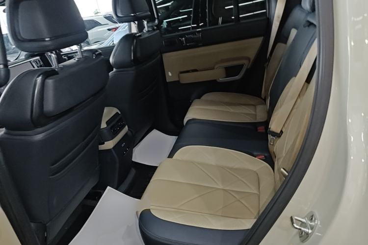 Used Formula Leopard 5 2023 Navigator Edition Left Rear Seat