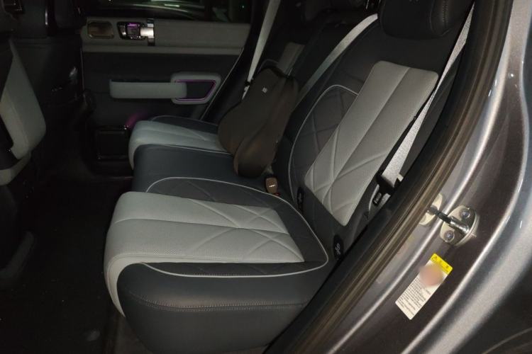 Used Formula Leopard 5 2023 Explore Edition Left Rear Seat