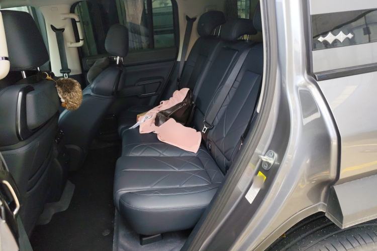 Used Formula Leopard 5 2023 Explore Edition Left Rear Seat