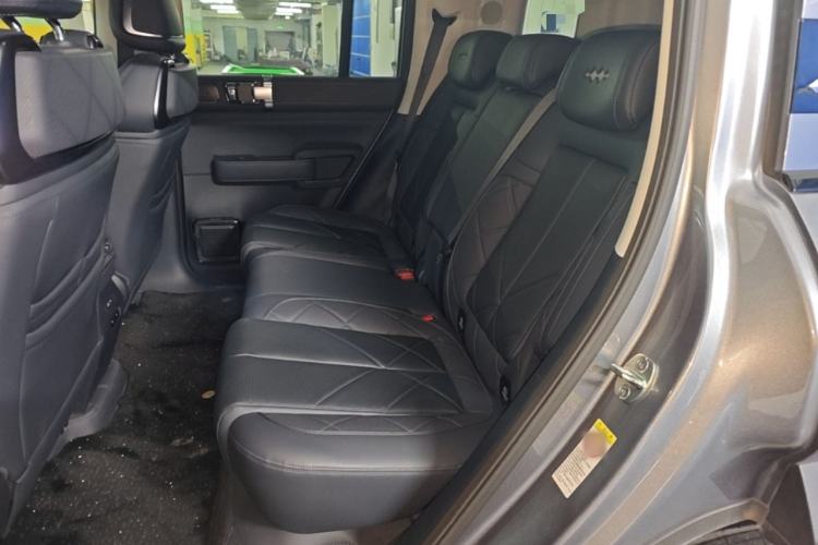 Used Formula Leopard 5 2023 Navigator Edition Left Rear Seat