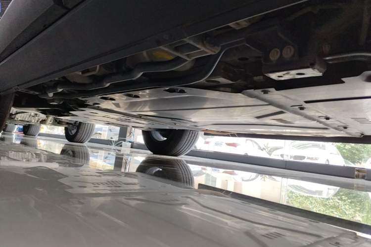 Used Formula Leopard 5 2023 Cloud Ride Flagship Edition Left Side Sill