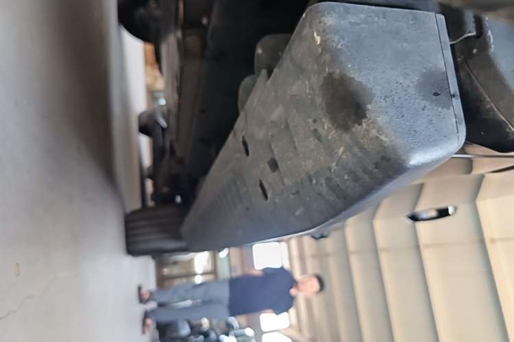 Used Formula Leopard 5 2023 Navigator Edition Left Side Sill