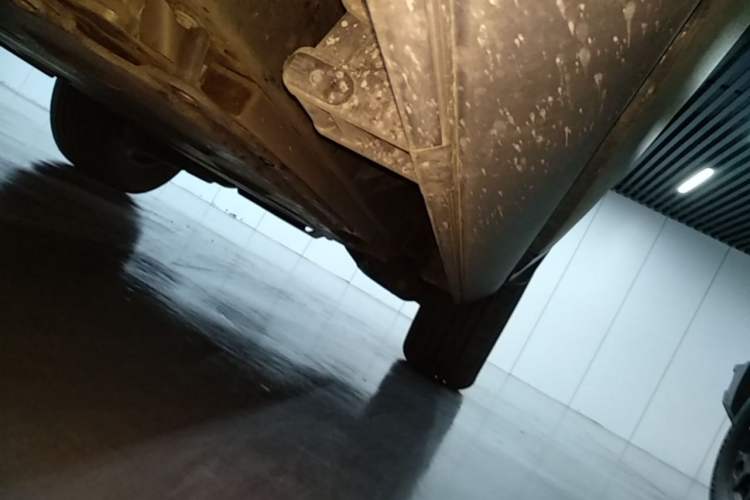 Used Formula Leopard 5 2023 Navigator Edition Left Side Sill